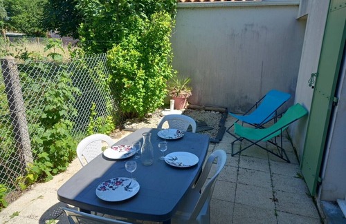 Le Chateau-d'Oleron House | House for 6 people in small residence with swimming pool.