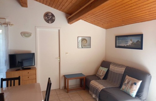 Le Chateau-d'Oleron House | House for 6 people in small residence with swimming pool.