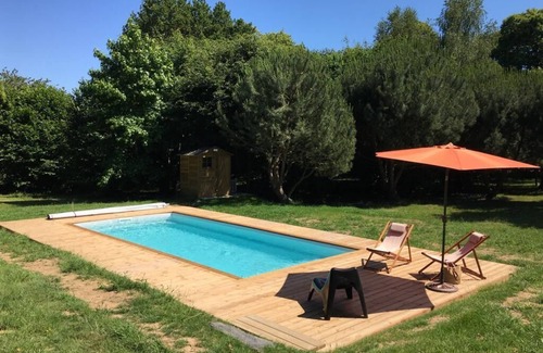Pluherlin House | House for 6 people, swimming pool, large garden, quiet, beautiful countryside, sea 30km away