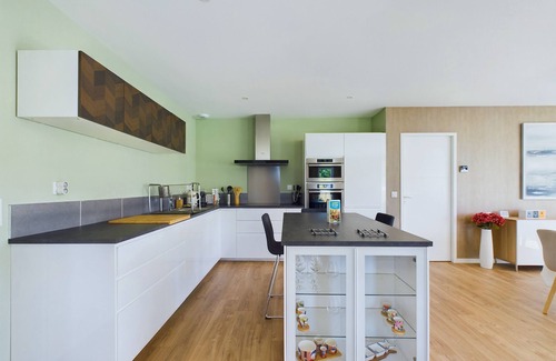 Saint-Hilaire-de-Riez Ski Chalet | House for 7 with a pool (6 adults maximum)
