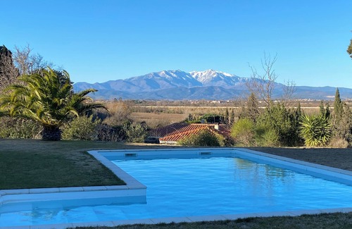 Pollestres House | House for rent - breathtaking view of the Catalan mountains