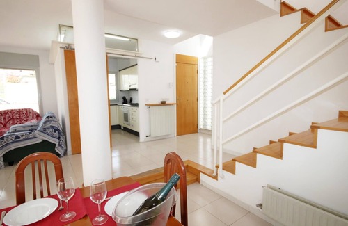 L'Escala Villa | House for summer rental close to the beach