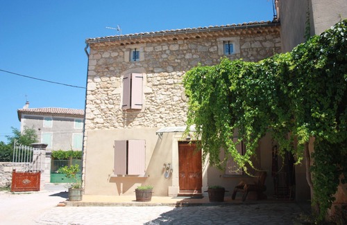 Saint-Laurent-de-Carnols House | House of Font des Couteaux