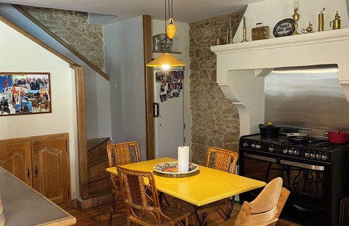 Saint-Paul-Trois-Chateaux Other | House of Nougat and Nine