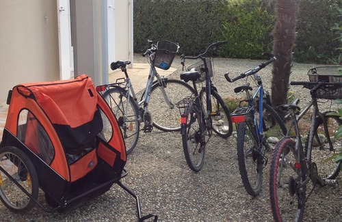 Dolus-d'Oleron House | House full foot, 4 bikes available shops on foot, beach 10 minutes to bike