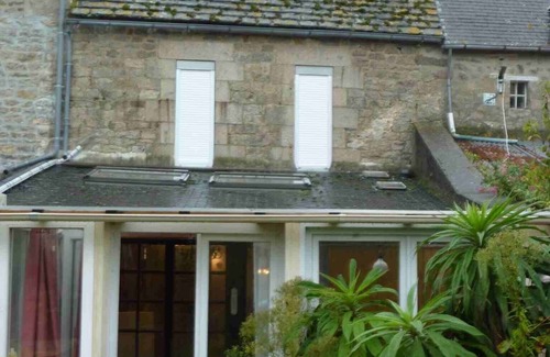 Barfleur House | House Granit with garden & WIFI, typical barfleur 250m from the port