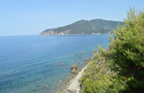 Moneglia Apartment | House Grecale