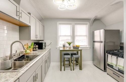 Old Brooklyn House | House Hotels - Henninger Upper