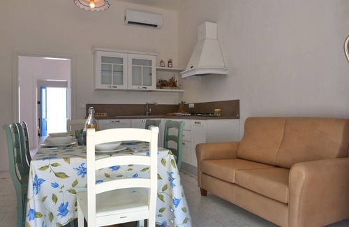 Marina di Mancaversa House | House immersed in the sea