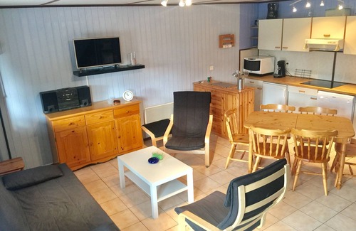 Portiragnes-Plage House | House in a gated estate 10 minutes walk from the beach