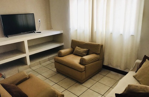 Piata House | House in a gated community, close to Piatã beach.