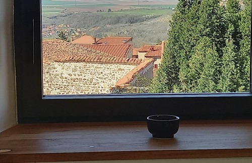 Parent House | House in an old winegrowing village in the Allier Valley