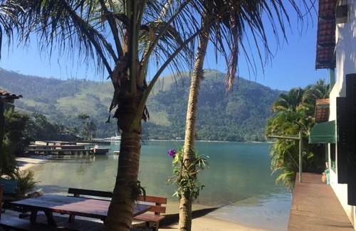 Ponta do Sape House | House in Angra dos Reis with exclusive Pier and Prainha