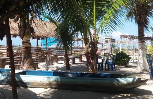 Barra de Santo Antonio House | House in Crôa Island Near the Broken Car Beach
