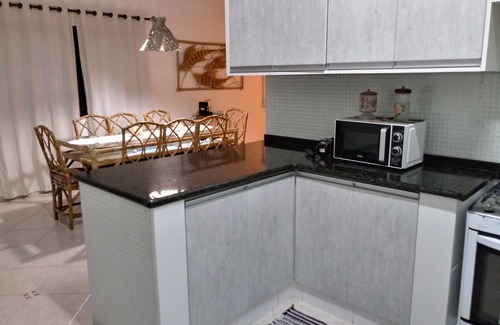 Jardim Capricornio House | House in Caraguatatuba, 150m from the beach, swimming pool, cable TV, wi-fi, 24-hour security!