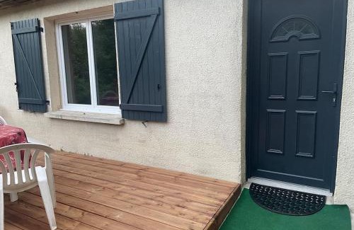 Saint-Mars-la-Briere House | House in forest proche GR and circuit