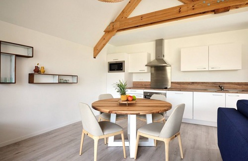 Berck-sur-Mer Villa | House in France with Garden and Barbeque
