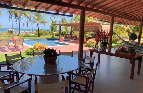 Farol House | House in front of the sea in Praia do Forte