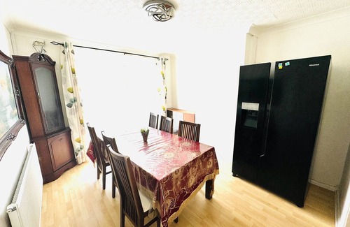 Llanrumney House | House in Llanrumney - 10mins from Cardiff City Centre