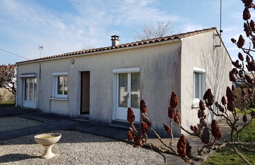 Marennes House | House in MARENNES at the foot of L ÎLE de D OLERON
