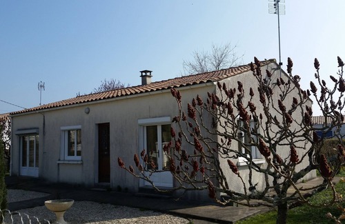 Marennes House | House in MARENNES at the foot of L ÎLE de D OLERON