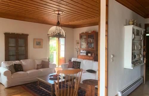 Lambinou House | House in Propan