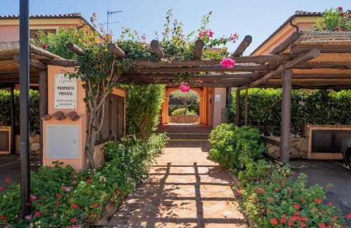 Murta Maria House | House in residence with swimming pool 2 km from the sea