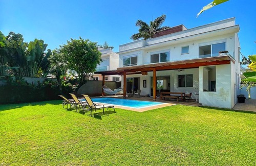 Maresias House | House in sandy condominium - New Year's Eve available