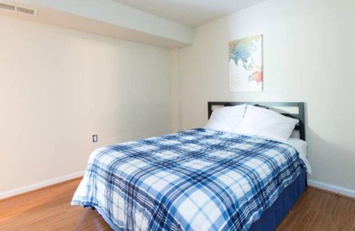 Sterling House | House in Sterling sleeps 12, parking available