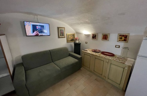 Sesta Godano Apartment | House in the woods 15 km from the 5 Terre