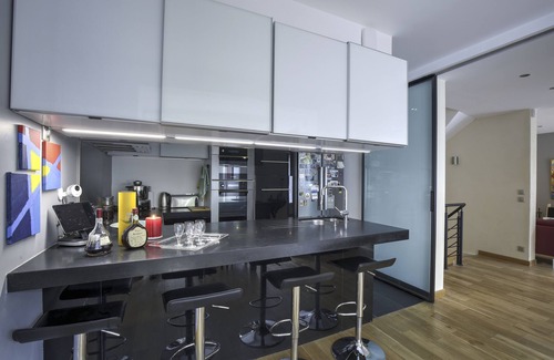 15th Arrondissement House | House in the heart of the 15th district in a private cul-de-sac 5 minutes from the metro, gym