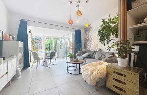 Biot House | House La Palmeraie 4p-Garden-wifi-park-jacuzzi