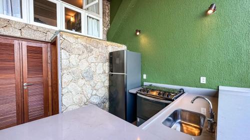 Portogalo House | House Literally with foot in the water-Porto Galo