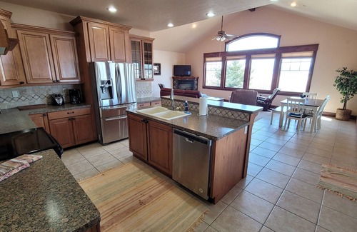 Driggs House | House Looks At Grand Teton, With Hot Tub, Fiberoptic Internet, Easy River Access