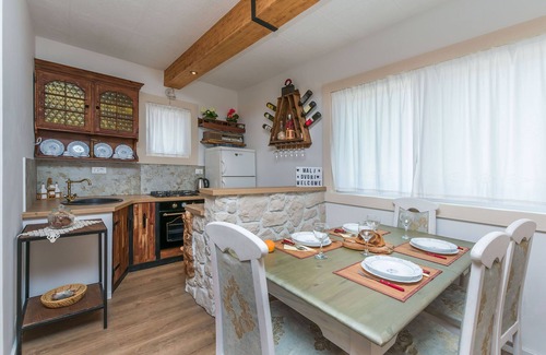 Podbablje House | House Mali dvori (81161-K1) - Krivodol
