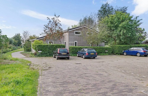 Grou House | House Mosk with large garden facing south, near lake.