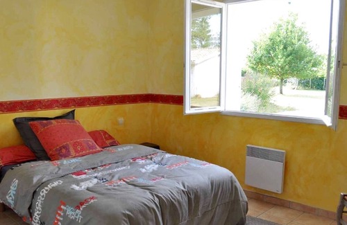 Sainte-Eulalie-en-Born House | House near the lake and the ocean, bordered by the forest; swimming pool 8m by 4m