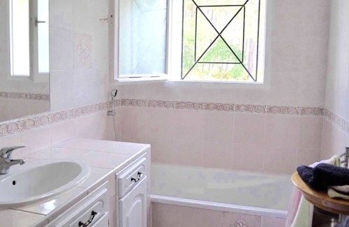 Sainte-Eulalie-en-Born House | House near the lake and the ocean, bordered by the forest; swimming pool 8m by 4m