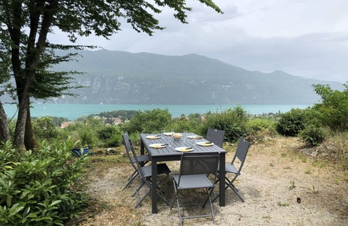 Brison-Saint-Innocent House | House near forest with view of Lac du Bourget