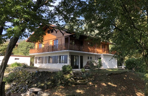 Brison-Saint-Innocent House | House near forest with view of Lac du Bourget