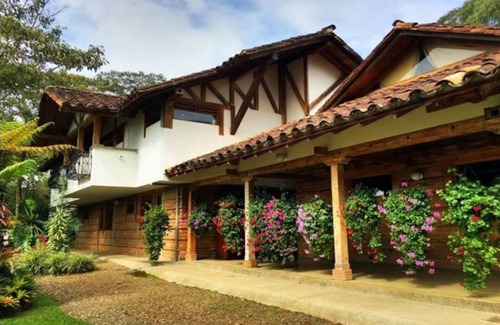 Rionegro House | House near JMC Airport in Medellín