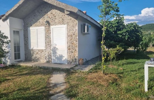 Ishem House | House near 'Plazhi San Pietro'
