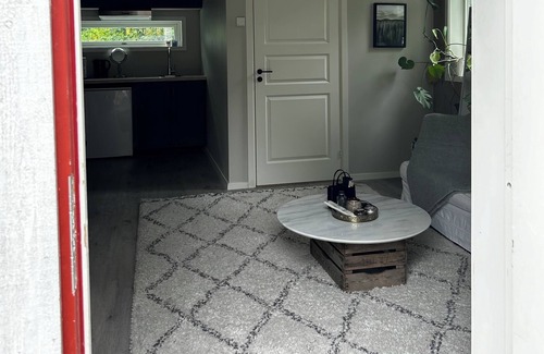 Gustavsvik House | House near the sea with whirlpool, large terrace & 20 min to Stockholm C.