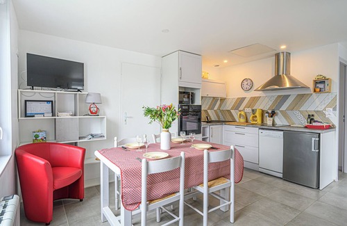 Damgan House | House near the sea AOD, 300m from the beach for 5 people