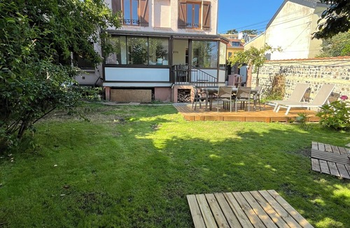 Downtown Le Havre House | House near the sea with garden