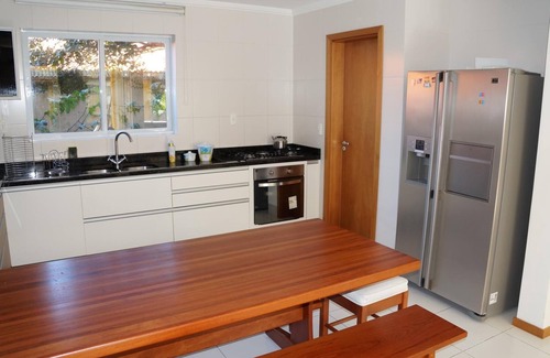Cachoeira do Bom Jesus House | House of 04 Dorm P/12 Pax in Condominium with large area of leisure, check it out!