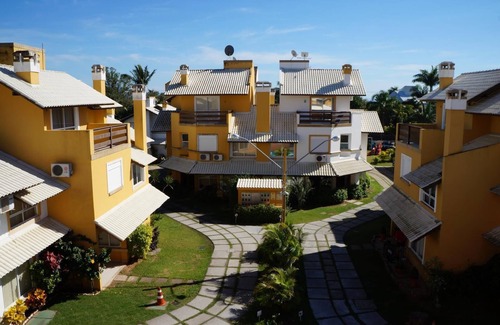 Cachoeira do Bom Jesus House | House of 04 Dorm P/12 Pax in Condominium with large area of leisure, check it out!