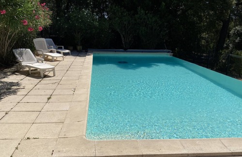 Conqueyrac House | House of character: swimming pool, garden, authenticity