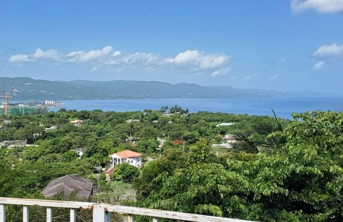 Albion Villa | House of Cool Running Mobay - Charming 2-bedroom villa, Terrific Montego Bay