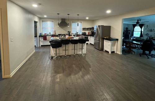 Kabletown House | House of Gunn: games, pets welcome